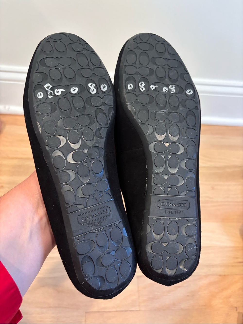 Coach black velvet smoking slippers with a gold-embroidered design size 8 NWOT - Picture 6 of 9